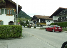 Wallgau Ausfahrt aus der Alpspitzstraße in die Mittenwalder Starße