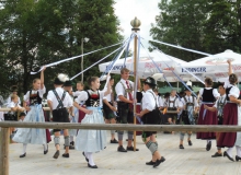 Parkfest am 13.08.2017 in Wallgau. D'Simetsbergler Wallgau mit dem Bandltanz