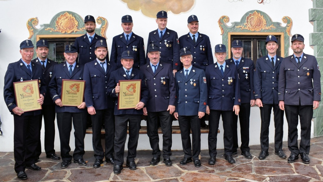 Ehrungen der Feuerwehr Wallgau bei der Jahreshauptversammlung am 08.10.2017