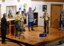 Theatergrupper des Trachtenvereins d'Simetsbergler Wallgau am 24.09.2019 mit dem Stück "Dümmer als die Polizei erlaubt"