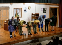 Theatergrupper des Trachtenvereins d'Simetsbergler Wallgau am 24.09.2019 mit dem Stück "Dümmer als die Polizei erlaubt"
