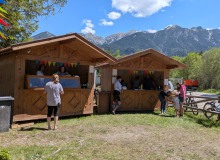 2026-05-23-Spielplatzfest. Danke an die Gemeinde für die Unterstützung z.B. Aufbau der Hütten Die Verkaufsstände