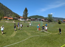 2026-05-23-Spielplatzfest. Feuerwehrnachwuchs beim Training