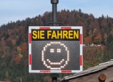 Geschwindigkeitsanzeige-Wallgau-Finzbruecke-Smiley