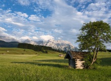 Kleiner Stadl auf den Buckelwiesen bei Mittenwald